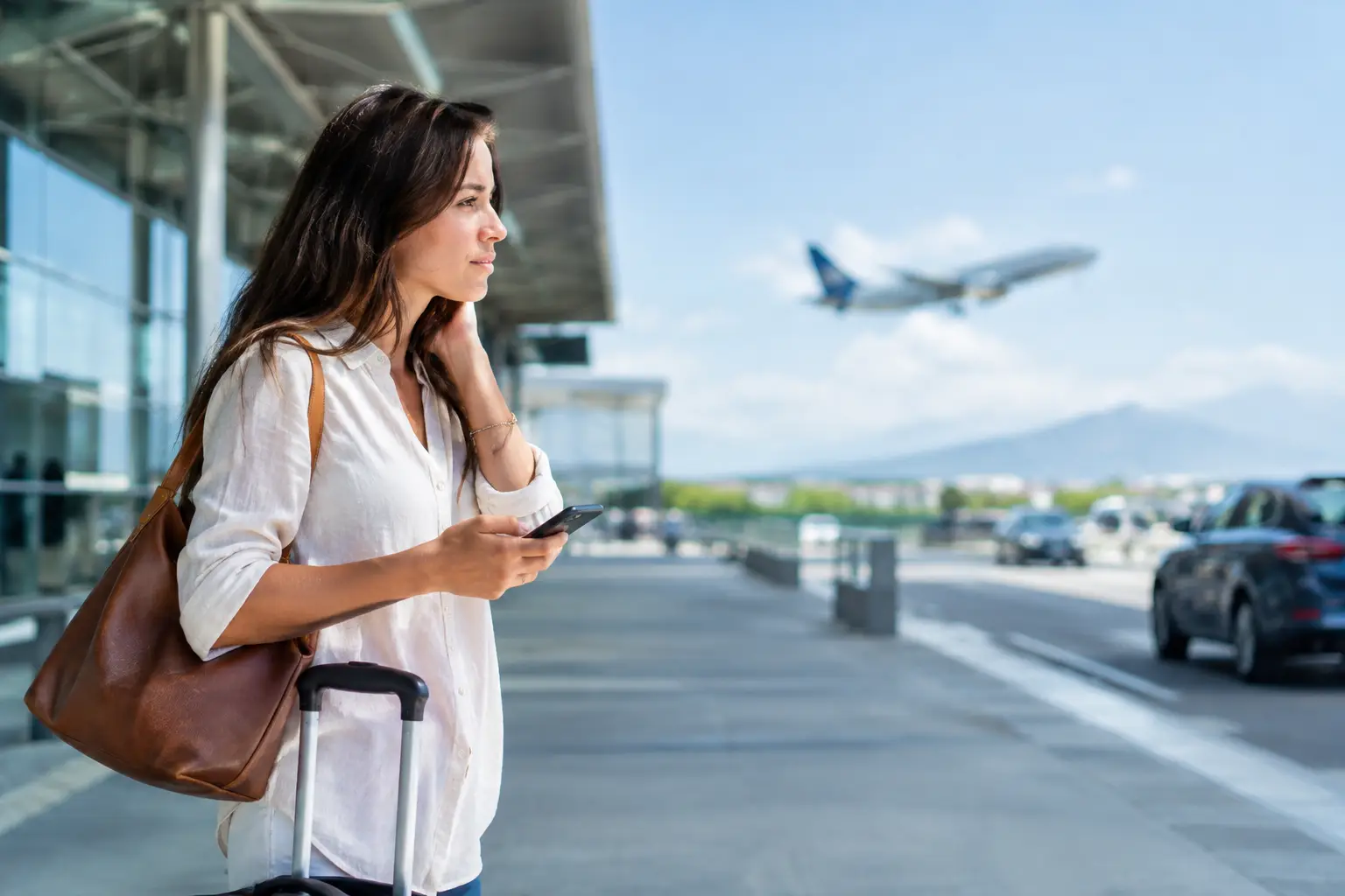 How to Handle Delayed Flight Pickup in Crete
